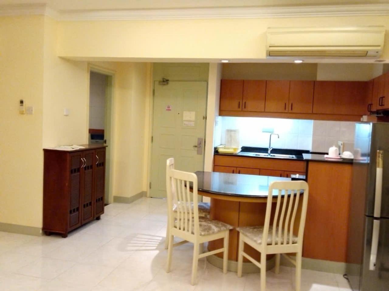 Cityview Serviced & Ho Chi Minh City